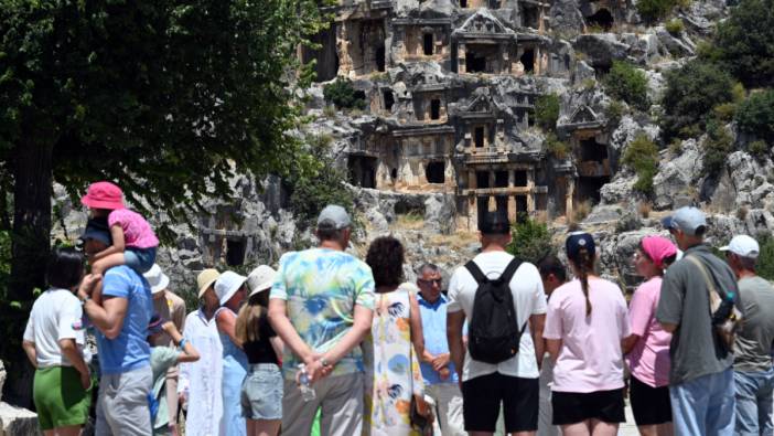 Antalya rekor kırdı! 1 günde rekor yabancı ziyaretçi girişi