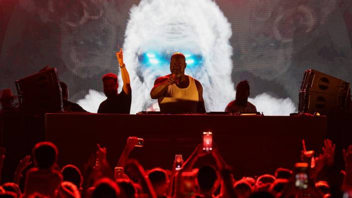 Shaq Antalya’yı salladı: DJ Diesel sahneyi ateşe verdi!