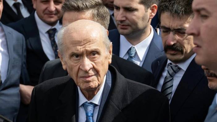 Ünlü gazeteciden çarpıcı iddia: Devlet Bahçeli yalnız kaldı