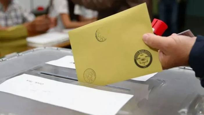 Erdoğan'a tahmin etmediği rakibi büyük fark atıyor. Saray'da herkese soğuk duş aldıracak anket