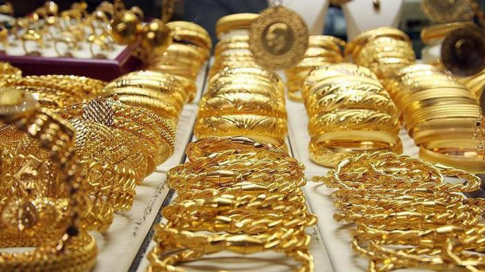 Altını tahtından etti yılın şampiyonu oldu! İslam Memiş tarih vererek uyardı: Kasım ayına dikkat