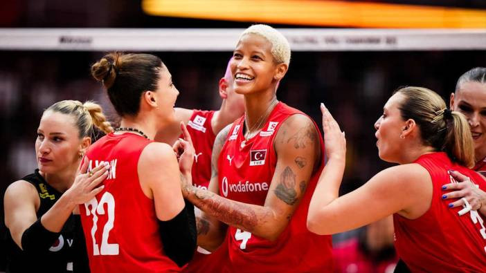 Ahlar vahlar içinde dünya şampiyonluğu kaçtı! Canınız sağ olsun Filenin Sultanları