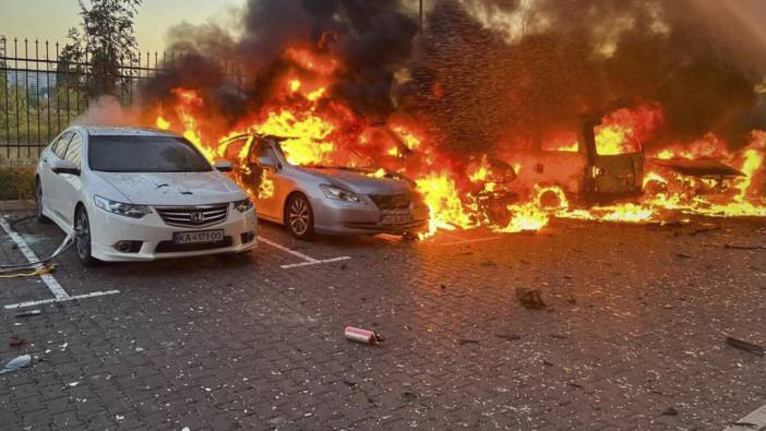 Rusya’dan Ukrayna’ya yoğun hava saldırısı! Ölüler var