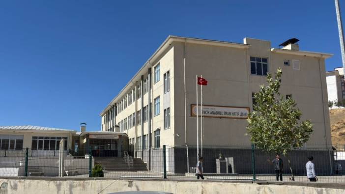 Okulda aylardır hem elektrik hem de sular yok