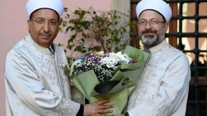 Diyanet'te 22 yıl sonra yeni karar! Cübbedeki düğme kalkıyor