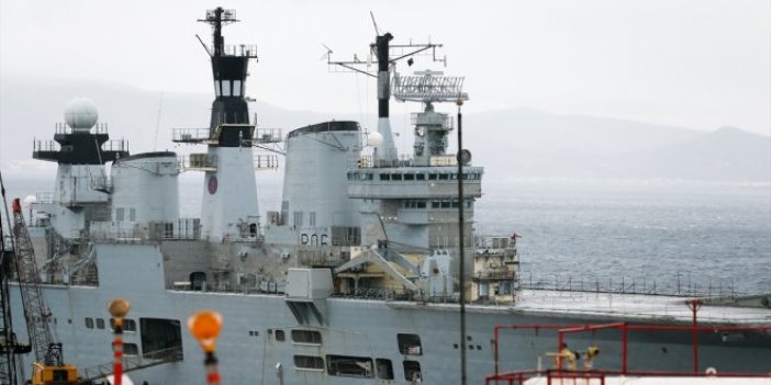 İngiliz Uçak Gemisi HMS Illustrious, İzmir'e geldi