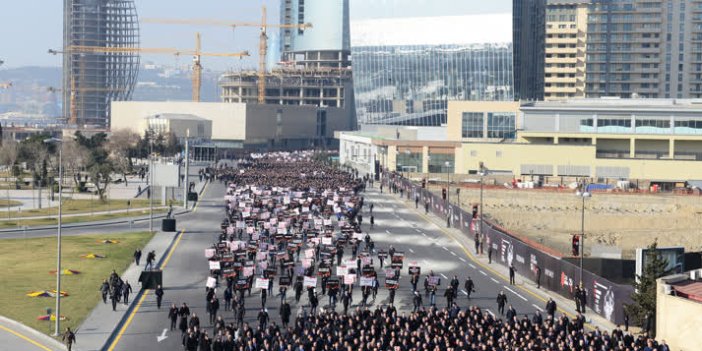 Azerbaycan'da on binler Hocalı için yürüdü