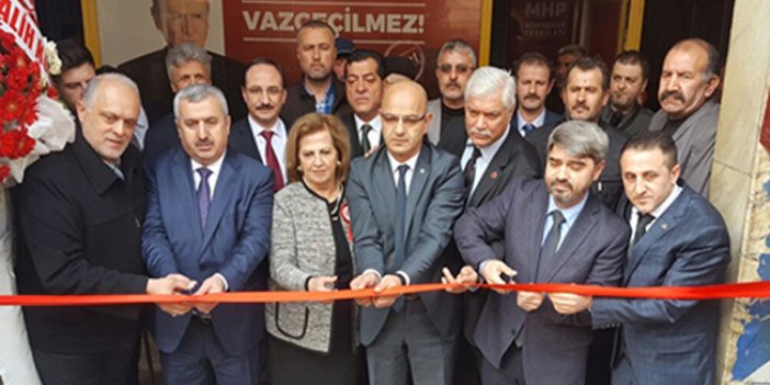 MHP seçim bürosunu AKP'liler açtı