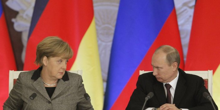 Merkel 2 yıl aradan sonra Putin ile görüşecek!