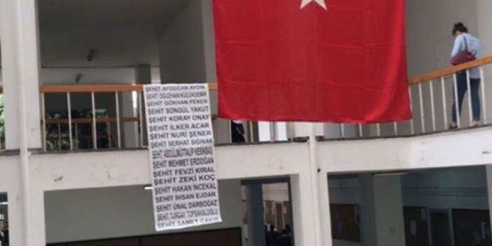 Ankara Üniversitesi'nde Türk bayrağına saldırıldı