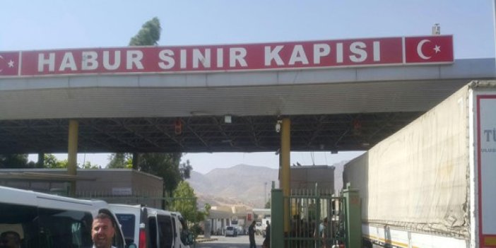 Sınır kapısında giriş ve çıkışlar durdu