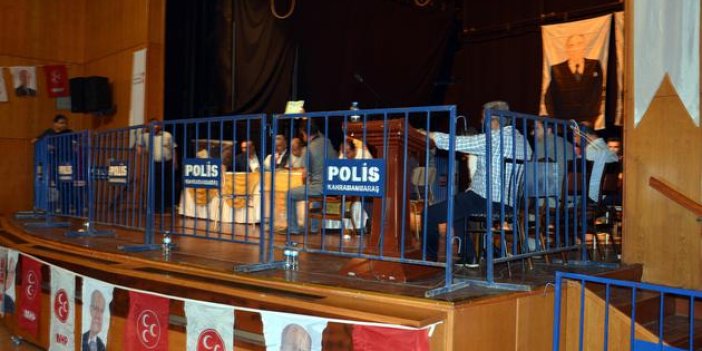 Polis gözetiminde MHP kongresi