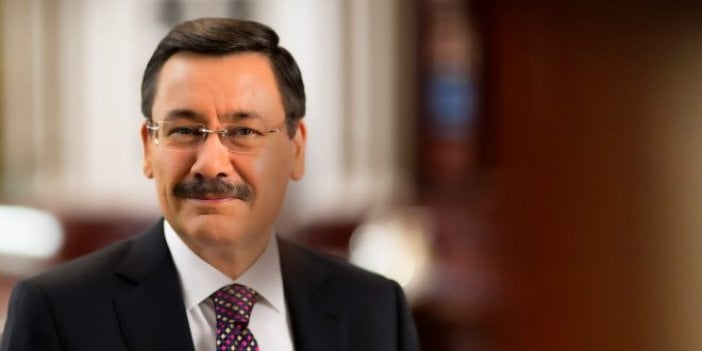 Melih Gökçek, kalmak için direniyor!