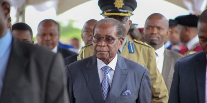 Mugabe'nin 37 yıllık iktidarı sona erdi