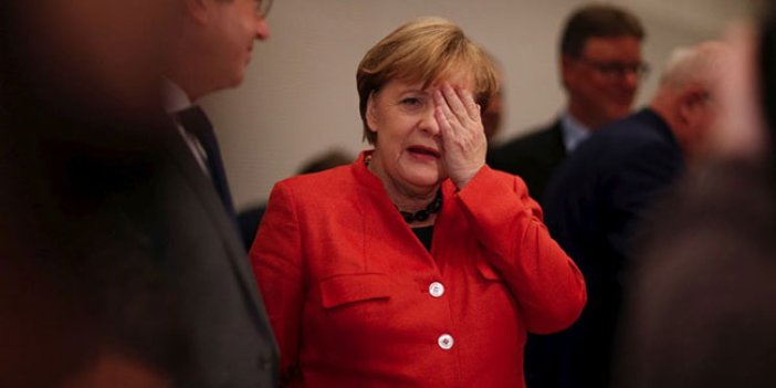 Merkel'in koltuğu sallanıyor