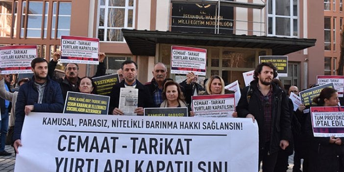 Milli Eğitim Müdürlüğü önünde 'tarikat yurtları kapatılsın' protestosu