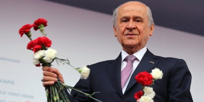 AKP kulisi: 'Bahçeli hızlı pozisyon değiştiriyor..."