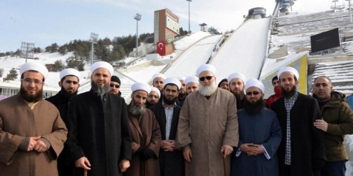 Ensar Vakfı ve İsmailağa Cemaati bayram törenleri protokolüne dahil oldu