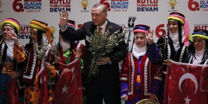 Erdoğan: "ÖSO'nun kolunda Türk bayrağı var"