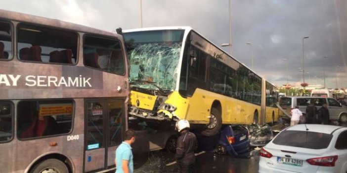 Uzmanlar otobüs kazalarını değerlendirdi