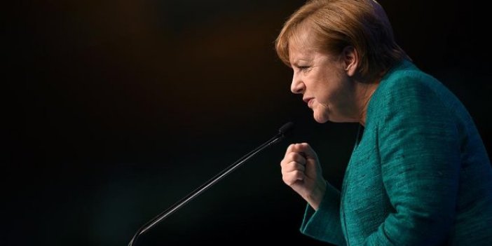 Merkel'den koalisyon için uzlaşma çağrısı