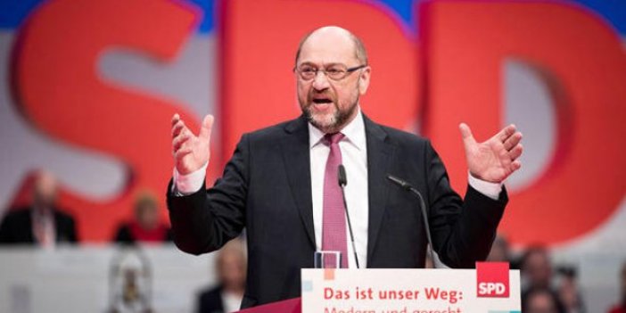 Martin Schulz istifa etti