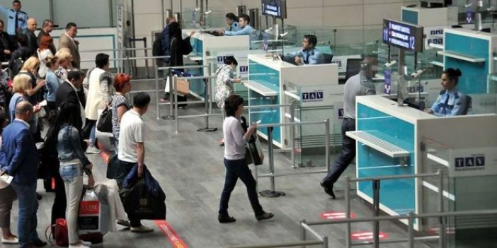 13 bin milyoner ülkeyi terketti
