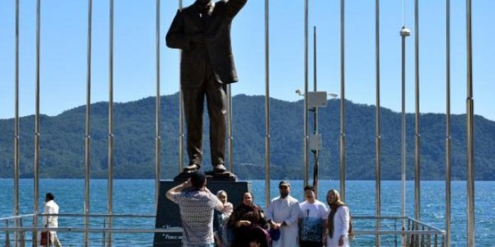 Ortadoğulu turistlerin Atatürk sevgisi