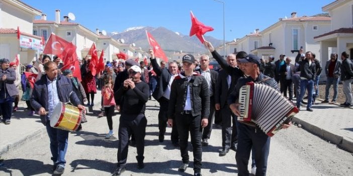 Ahıska Türk'ü gençlerin askerlik sevinci