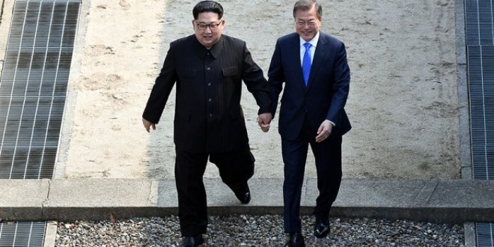 Kuzey ve Güney Kore Liderlerinden tarihi görüşme