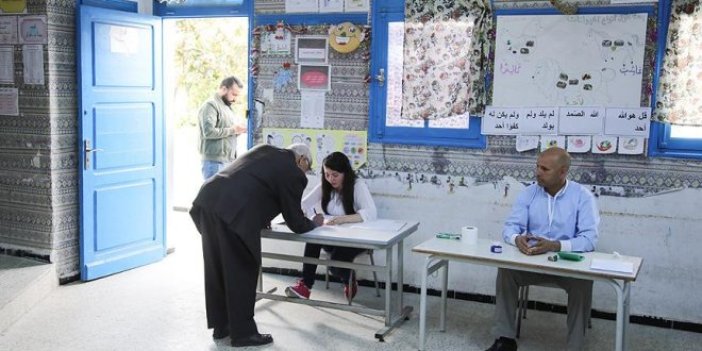 Tunus'ta yerel seçimlerde oy verme işlemi başladı