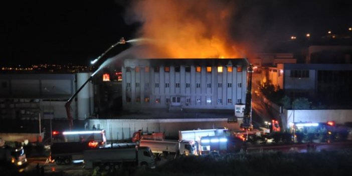 Kemalpaşa'da fabrikada yangın