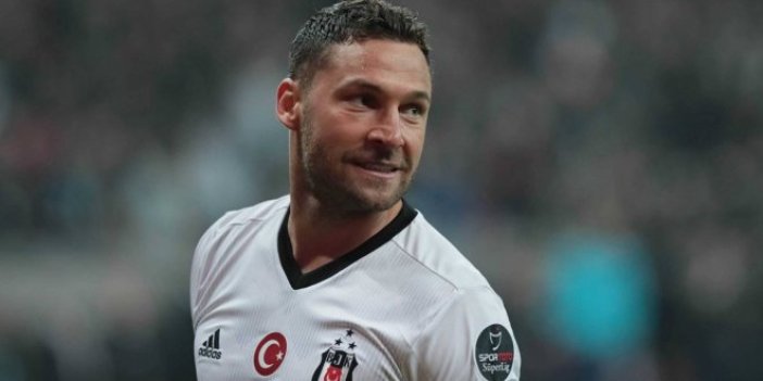 Beşiktaş Tosic'i KAP'a bildirdi