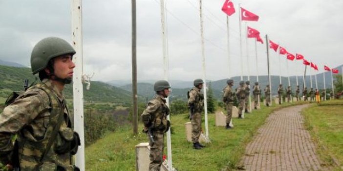 PKK'lı teröristlerin şehit ettiği 33 asker anıldı