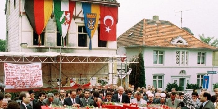 Solingen faciasının 25. yıl dönümü