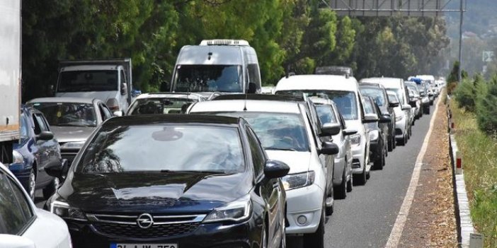 İstanbullu tatilcilerin dönüş yolu trafiği