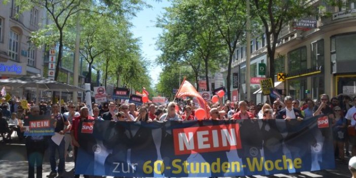 Avusturya'da hükümet karşıtı protesto
