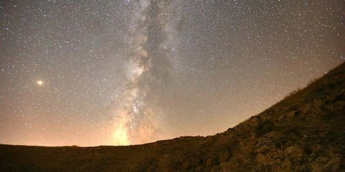 Gökyüzünde meteor yağmuru şenliği