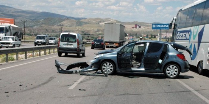 Bayramda trafik terörü: 56 ölü, 272 yaralı