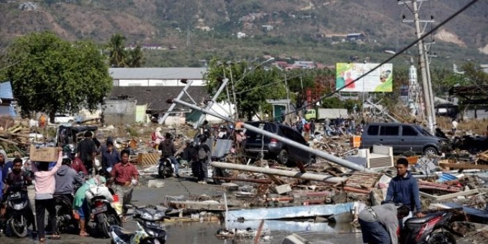 Endonezya’daki depremde ölü sayısı bin 234’e yükseldi