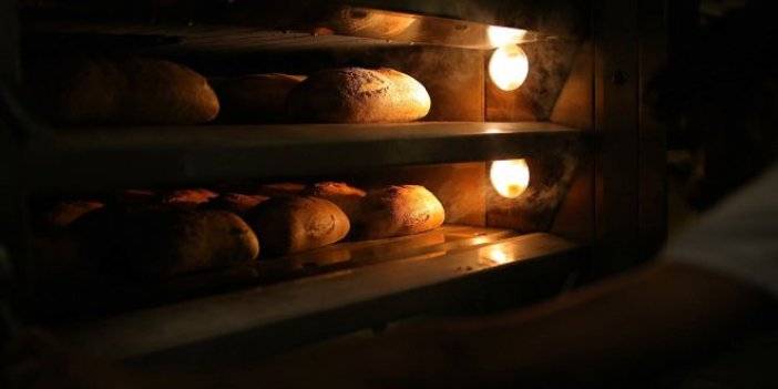 Ankara'da bakkallar, ekmek satışını durdurdu