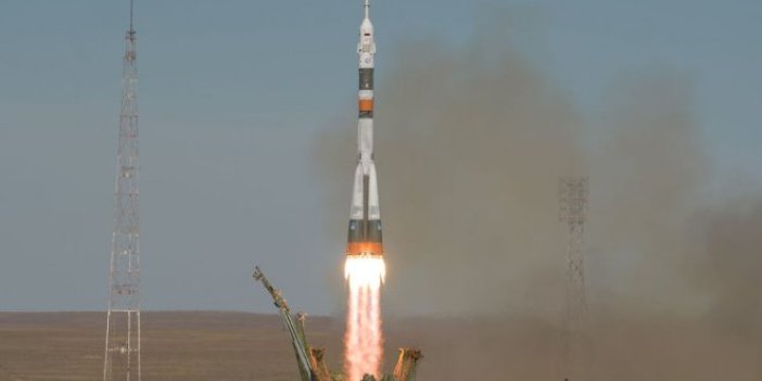 Soyuz roketi acil iniş yaptı