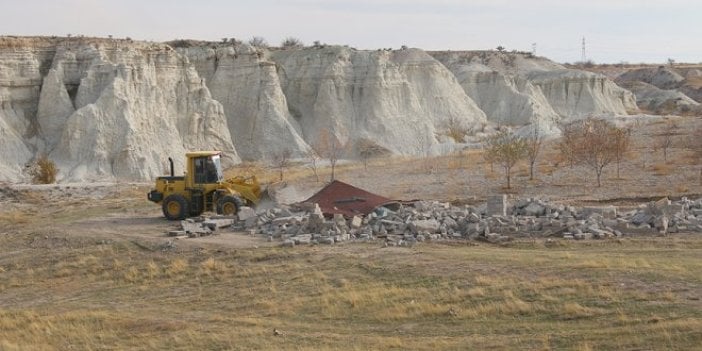 Kapadokya'da kaçak yapıların yıkımına başlandı