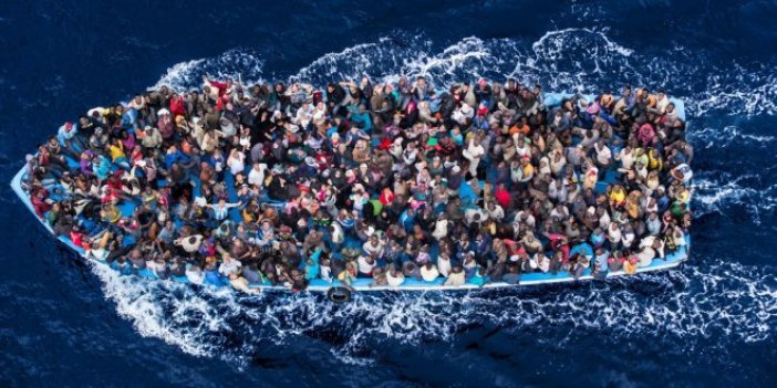 Akdeniz'de göçmen faciası: 70 kişi boğuldu