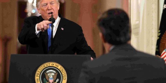 Trump, muhabirle tartıştı: Beyaz Saray'da mikrofon çekişmesi