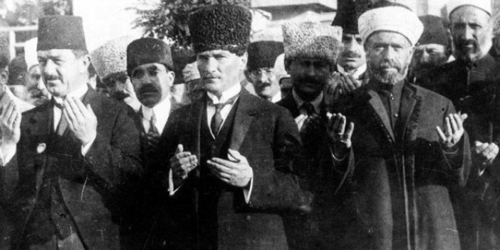 Eşsiz kahraman Atatürk'ü şükran ve özlemle anıyoruz...