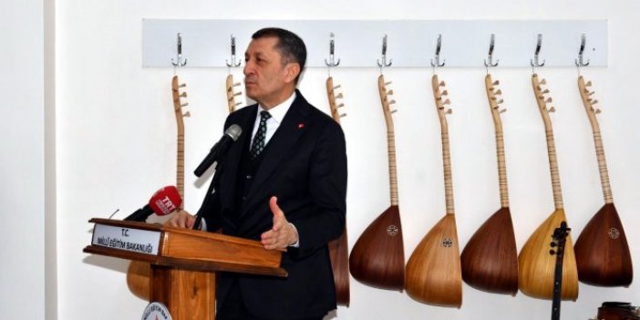 Milli Eğitim Bakanı Ziya Selçuk yeni projeyi oradan başlattı