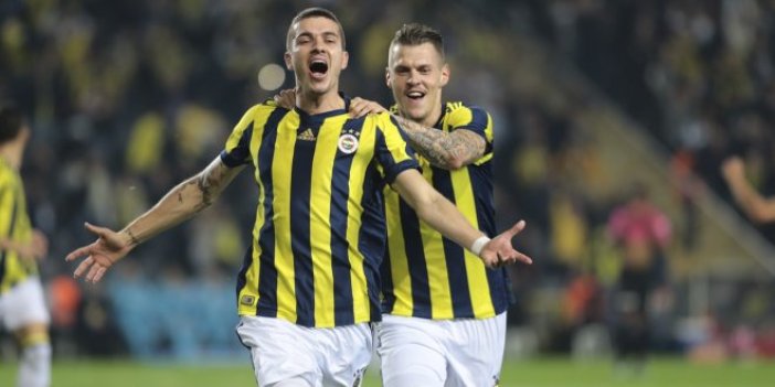 Fenerbahçe’de iki oyuncu yolcu