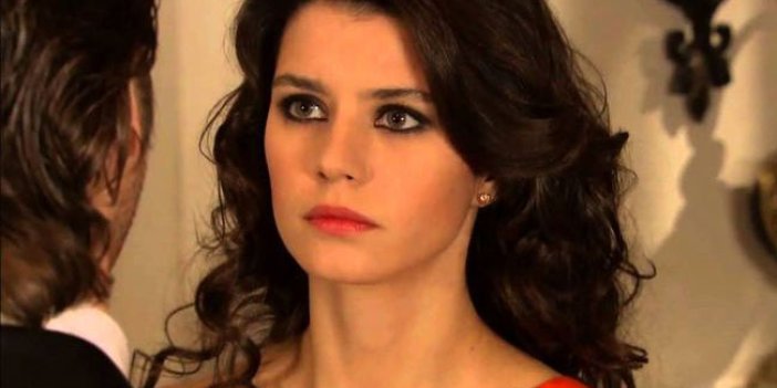 Beren Saat Netflix ile anlaştı! Beren Saat hangi dizide?