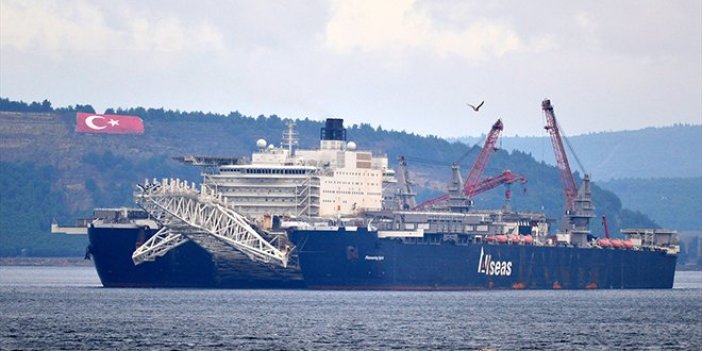 Dev gemi, Çanakkale Boğazı’ndan geçti